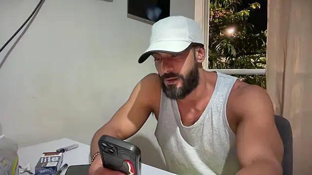 romeolovedark - Romeolovedark's free webcam - UK Sex Cams