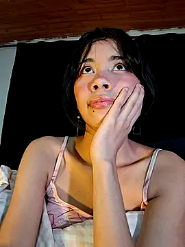Dolli_virginpussy webcam