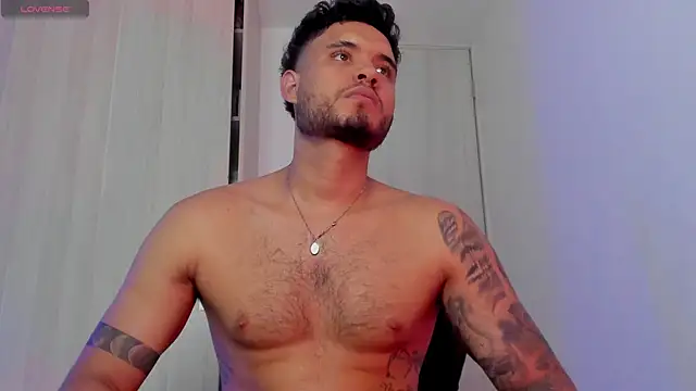 AUSTINN_TORRES live cam on StripChat