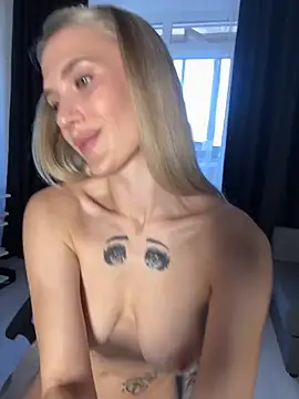 Luna_mp4 webcam