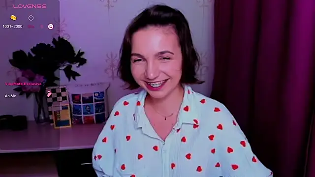 KindHazelHere_ webcam