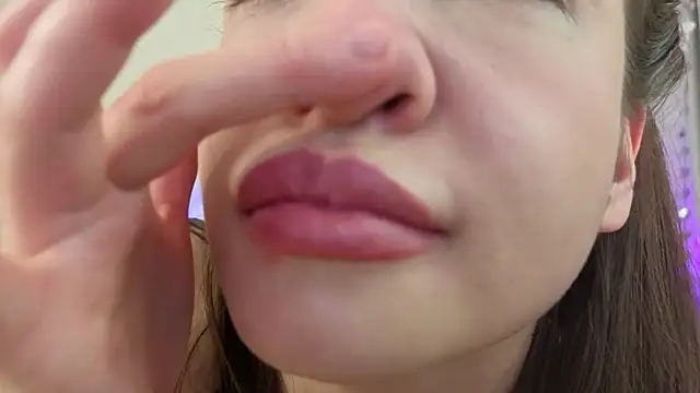 Milly_Lane webcam