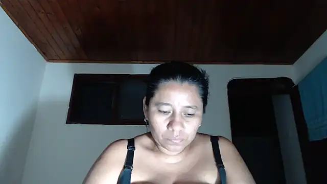 adrixxx38 webcam