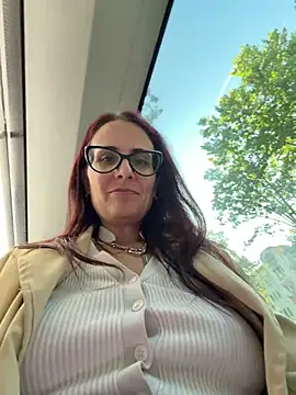 NataKitten live cam on StripChat