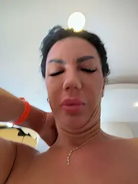 SelineVelvet webcam