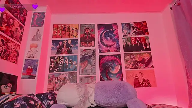 MissCurvyTop webcam
