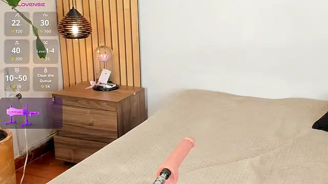 REINA_ADAHARA webcam