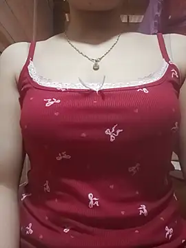 LucyyLy webcam