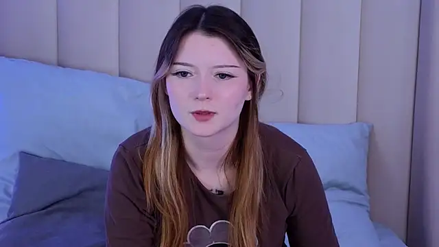 AlyssFrost webcam