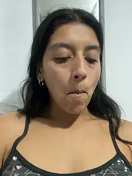 BrittanyDiaz live cam on StripChat