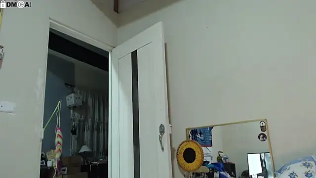 AlinaWoolf_ webcam