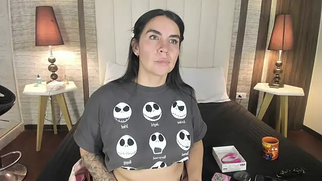 Hannah_Cross webcam