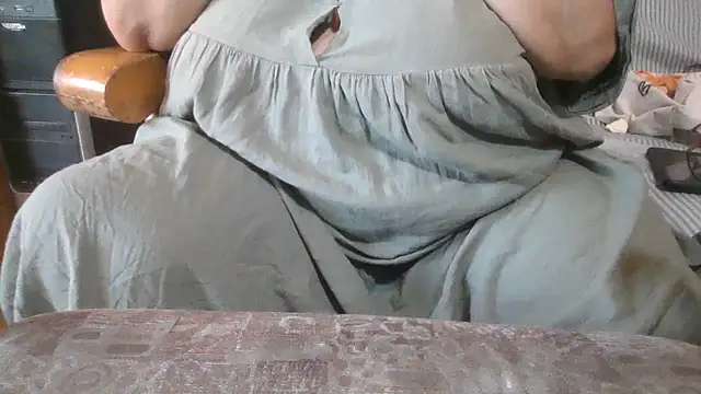 ExquisiteMature webcam