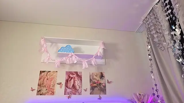 Milly_Lane webcam