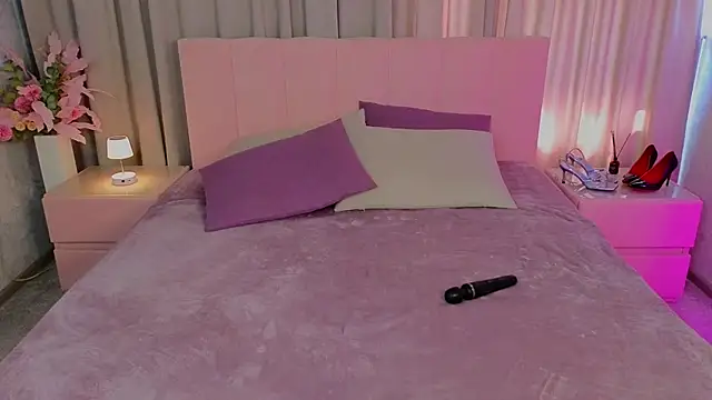 Ariana_Petite webcam