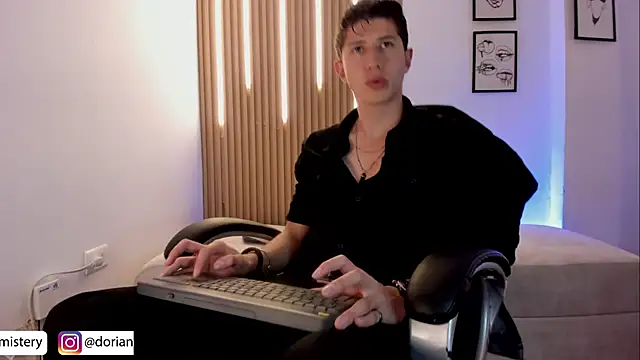 Dorianmistery2322_ webcam