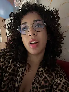 Woo_isDaphne webcam