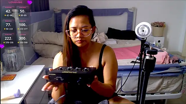MyAsianWaifu webcam