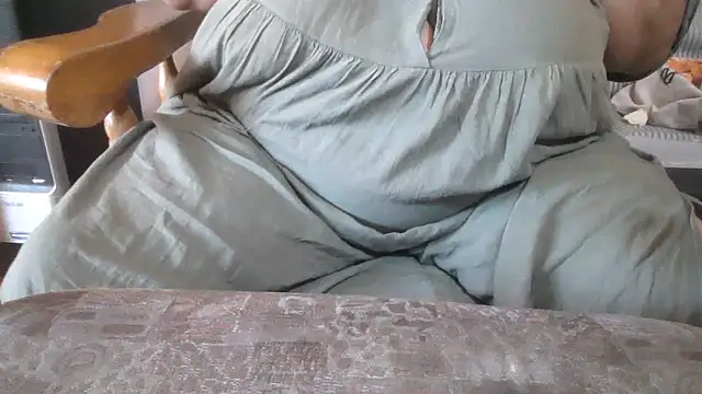 ExquisiteMature webcam