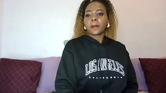 DiamondLuv29 webcam