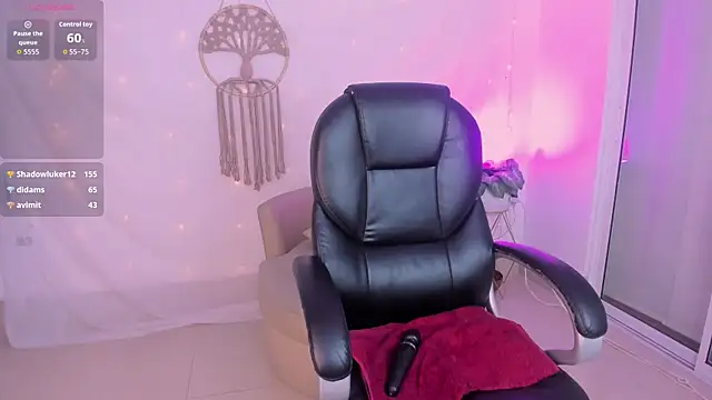 Ginni_charlotte webcam