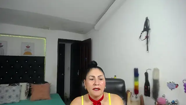 mature_bigboobs10 live cam on StripChat