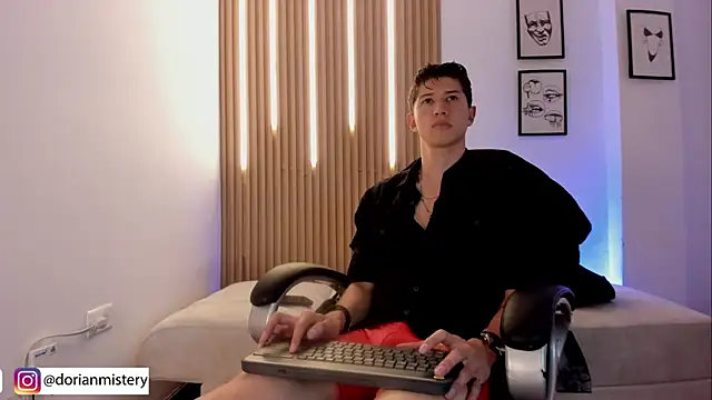 Dorianmistery2322_ webcam