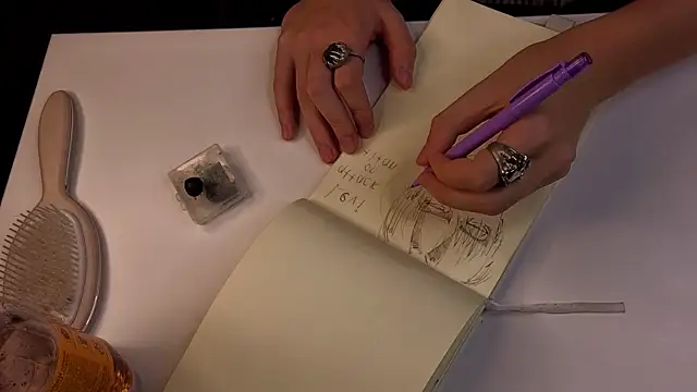 VioletDesiree webcam