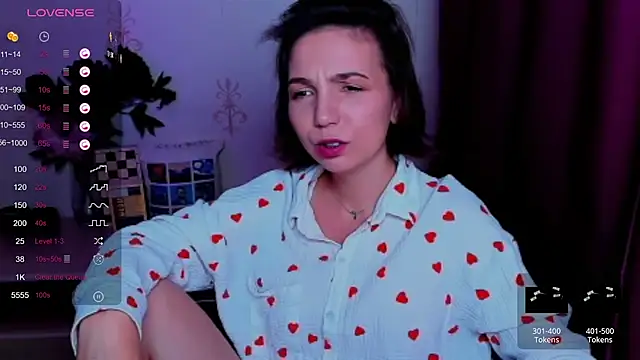 KindHazelHere_ webcam