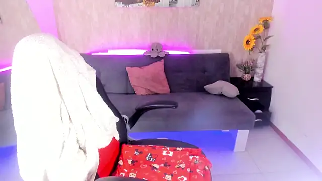 anna_moon11 live cam on StripChat