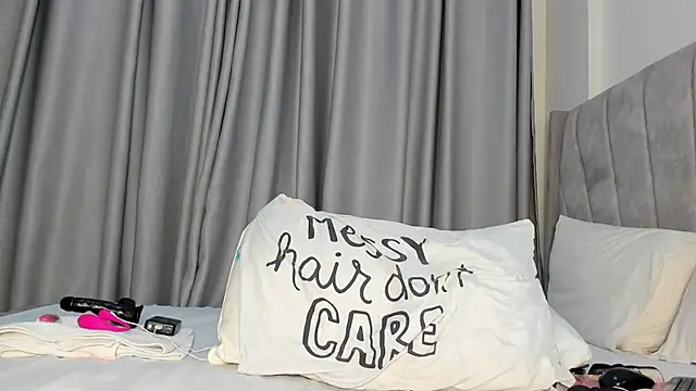 thee_sexy_goddess webcam