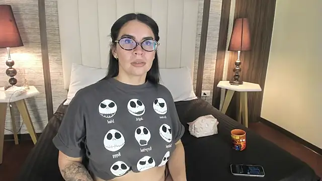 Hannah_Cross webcam
