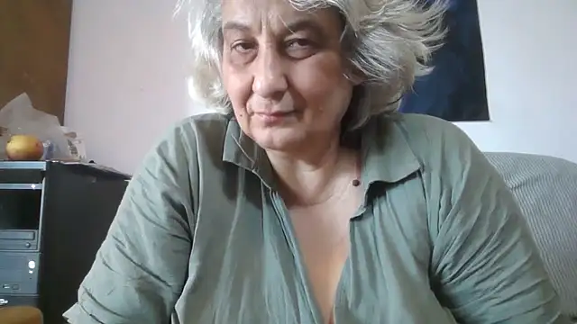 ExquisiteMature webcam