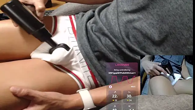 Yasu2000 live sex cam