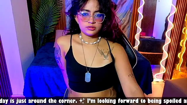 kristen_tay webcam