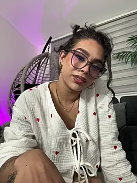 Samantha_Bernardo webcam