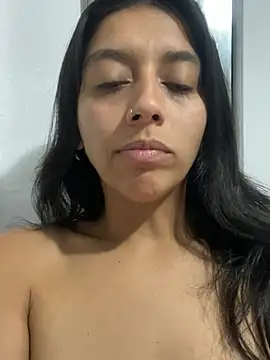 BrittanyDiaz live cam on StripChat
