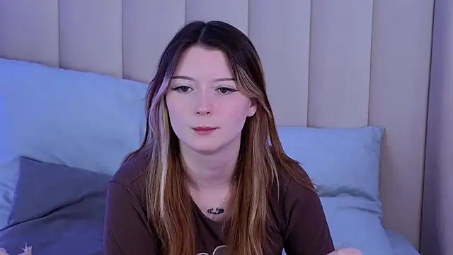 AlyssFrost webcam