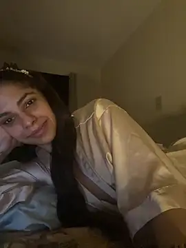 karlatiburcio live cam on StripChat