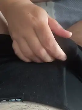 MadaamJizz_DickLewd webcam