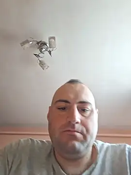 StrictBobby webcam