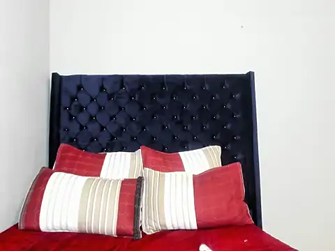 ConnieSmall24 webcam