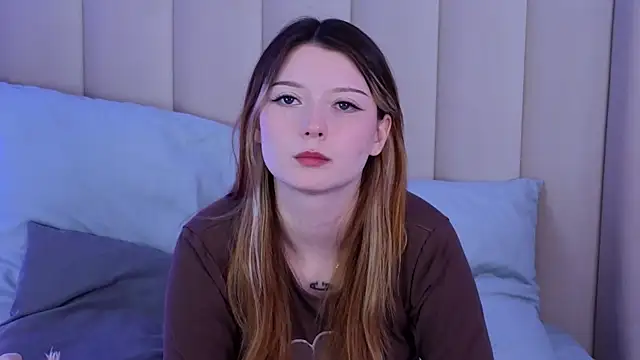 AlyssFrost webcam