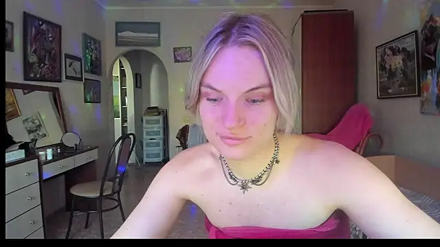 milliKira006 webcam