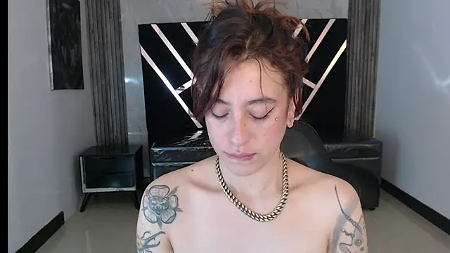 DamiaOshun_ch webcam