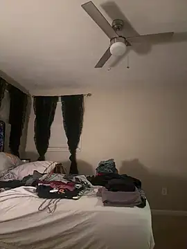 christinamoon0612 webcam
