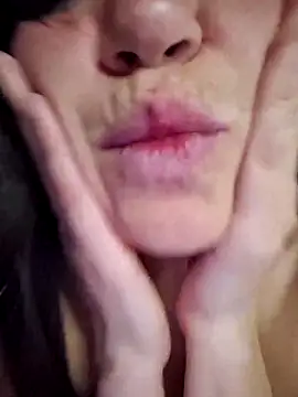 loveuu-bae webcam