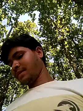 DesiBoy_Live
