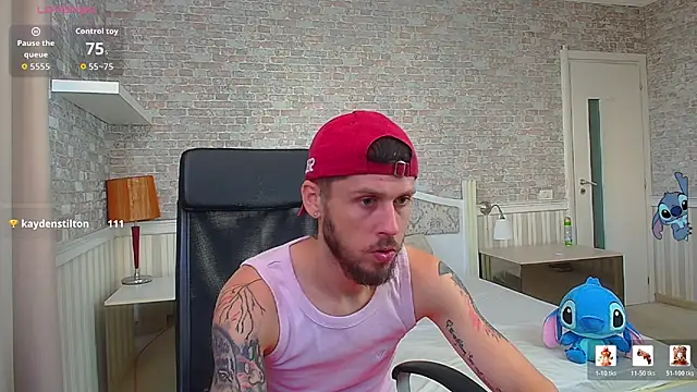 JonahShaw live cam on StripChat