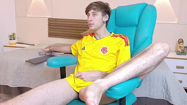 Max_saenz live cam on StripChat